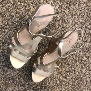 New - BCBG Wedges